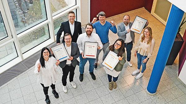 Große Freude über die Auszeichnung zum TOP-Lokalversorger bei Mitarbeitern der Stadtwerke AG